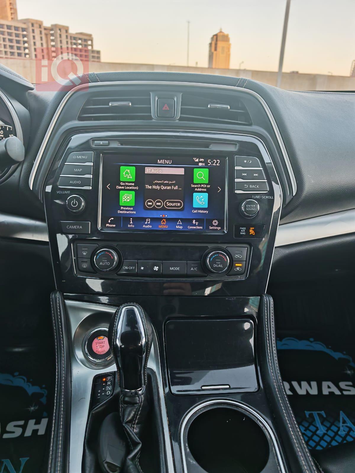 Nissan Maxima